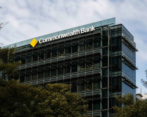 Commonwealth Bank Savings Rates Rise After RBA Hike: What CBA Customers Face This Week
