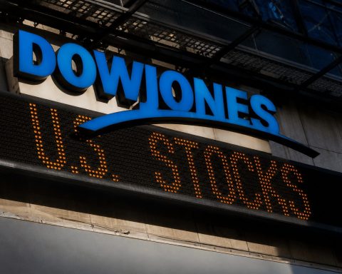 Dow’s 557-Point Drop Leaves Japan Watching Nikkei Futures as AI Chip Rally Faces Test