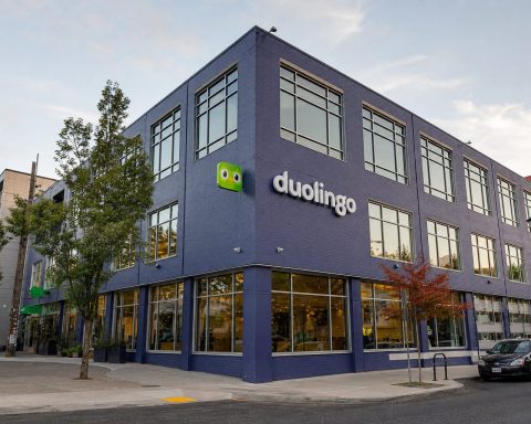 Duolingo Stock Slides After Q1 Beat as 2026 Growth Outlook Tests AI Bet