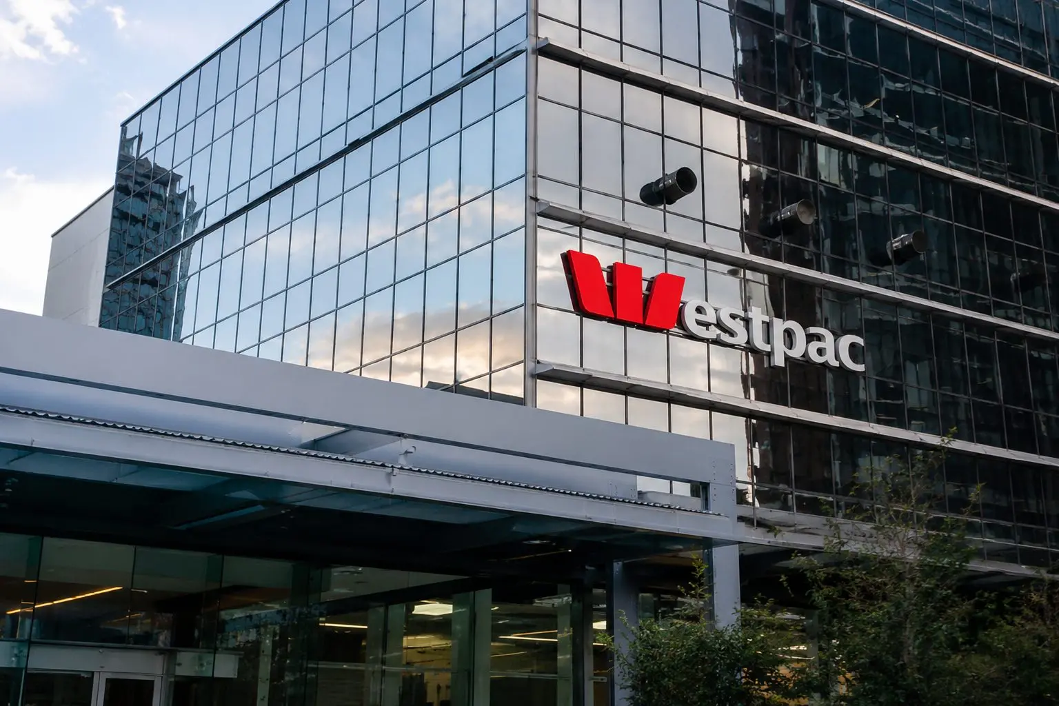 Westpac stock rises with ASX banks as rate risks linger