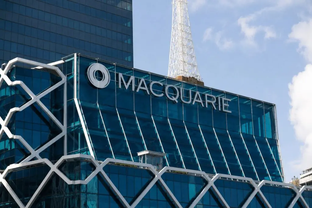 Macquarie shares bounce in Sydney after dividend date