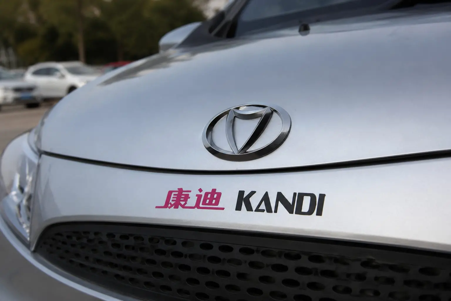 KNDI Shares Stay Below $1 as Nasdaq Deadline Looms
