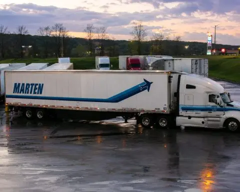 Marten Transport Touches 52-Week High Ahead of Holiday Week