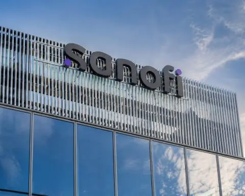 Sanofi Shares Trail Paris Gains as Traders Keep Watch