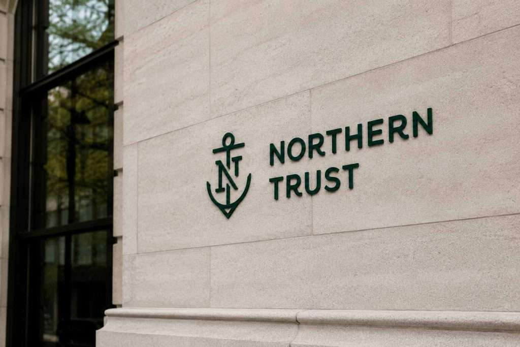 Northern Trust Shares Hold Near Highs on Quiet Day