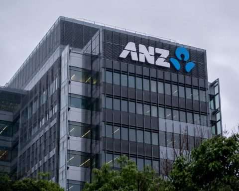 ANZ Shares Recover, Rate Worries Linger for Aussie Banks