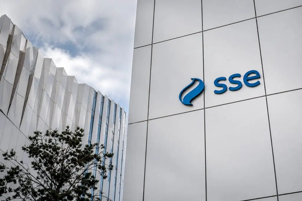 SSE Investors Watch for Results After £33 Billion Move