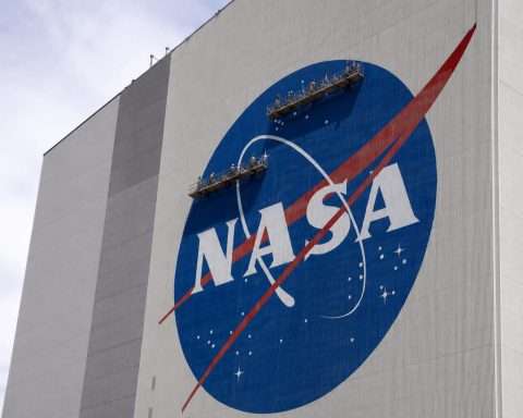 Blue Origin gets NASA nod for moon base in Artemis round