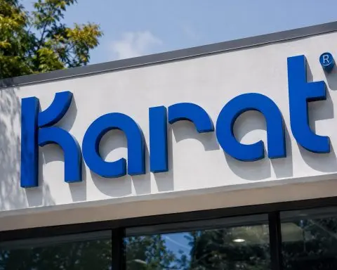 Karat Packaging Stock Slips Before $0.45 Dividend Payout As Tariff Costs Stay In Focus