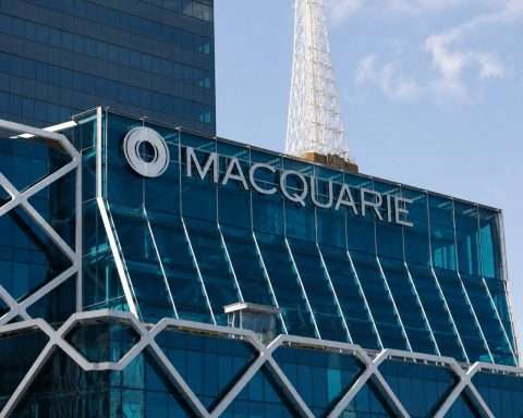 Macquarie shares bounce in Sydney after dividend date