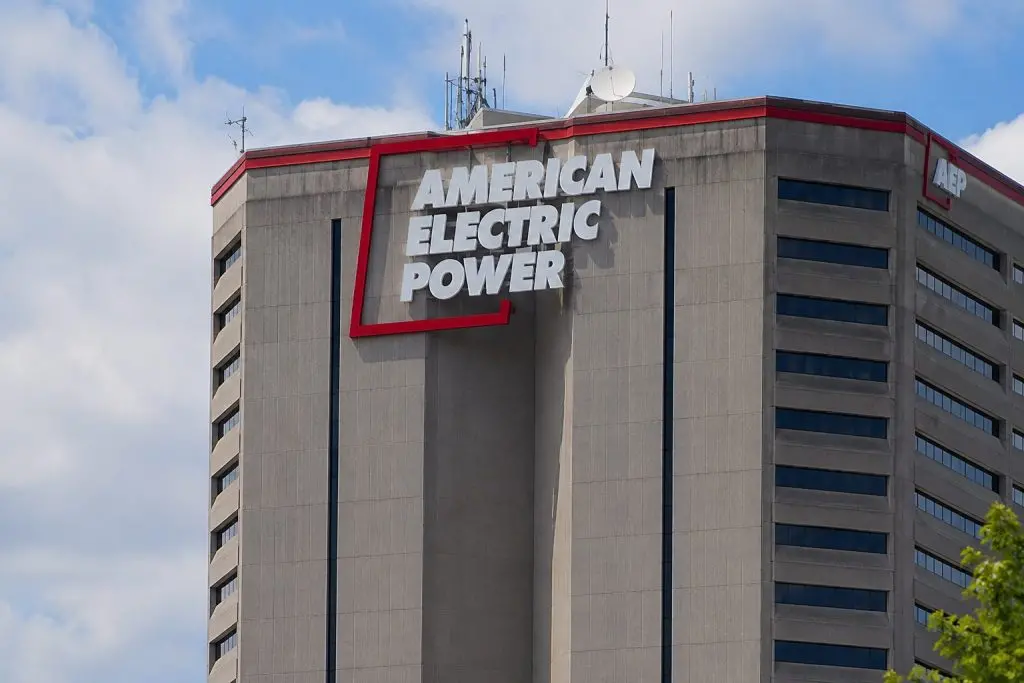 AEP Falls Again as Investors Scrutinize $78 Billion Grid Spending