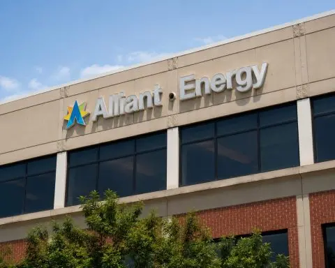 Alliant Energy Shares Fall Again as Investors Watch Data-Center Power Plays