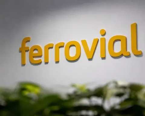 Ferrovial Traders Wait as Monday Brings Nasdaq-100 Test