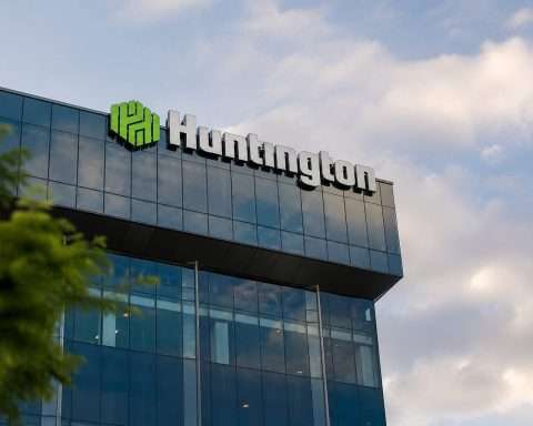 Huntington Bancshares Heads Higher Into June With Jobs Report Ahead