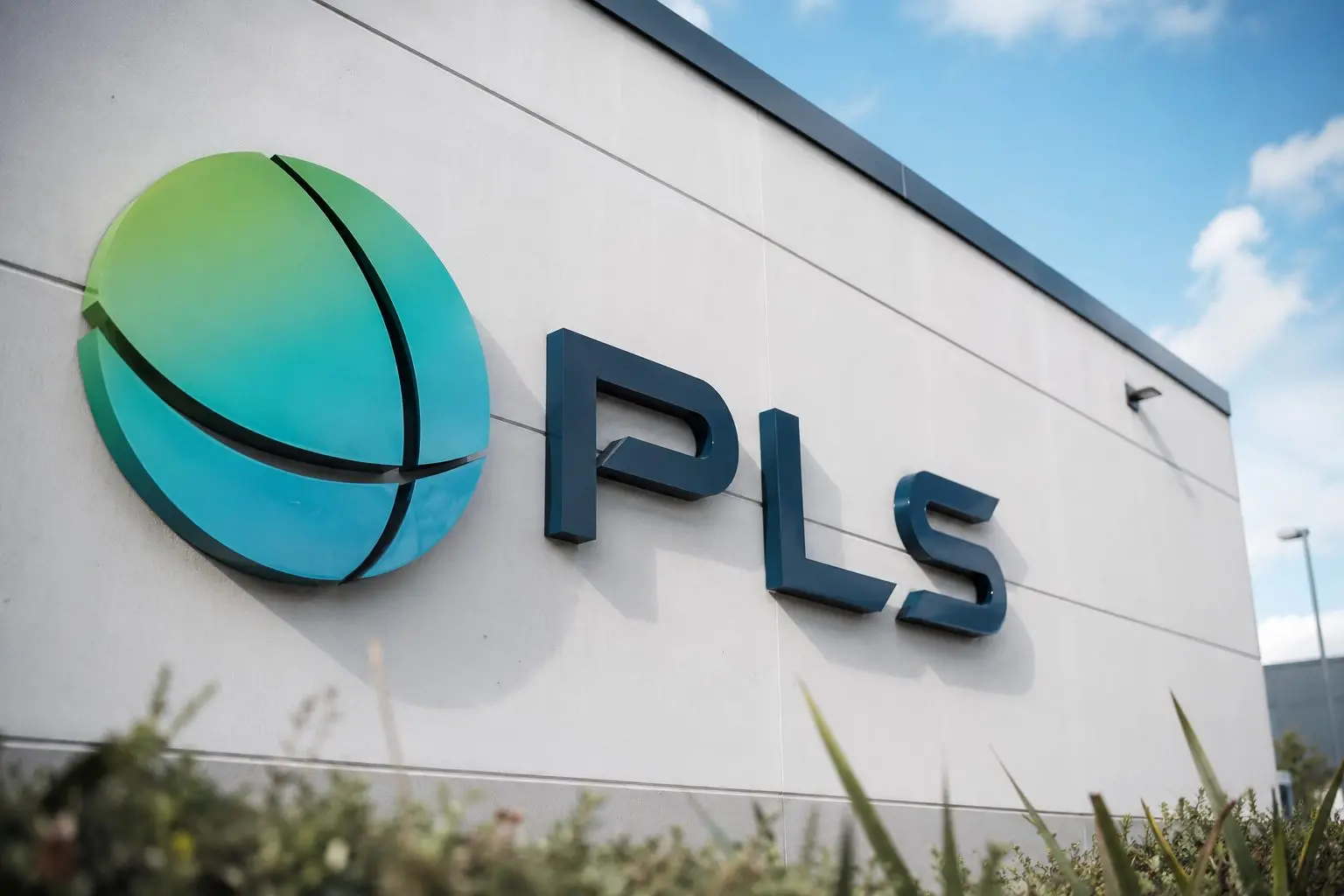 Pilbara Minerals Slides as Lithium Rally Faces Supply Hurdle