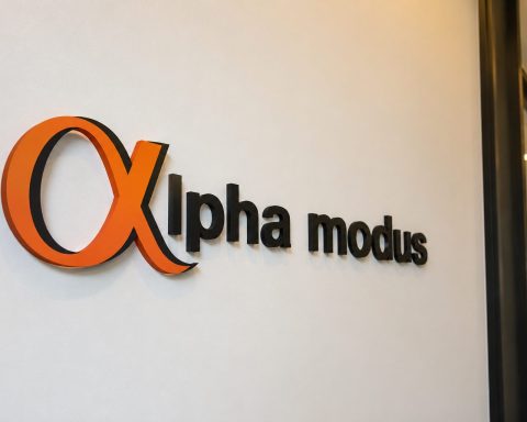 AMOD Stock Alert: Alpha Modus’ Android Launch Puts This Tiny Fintech Bet on the Clock