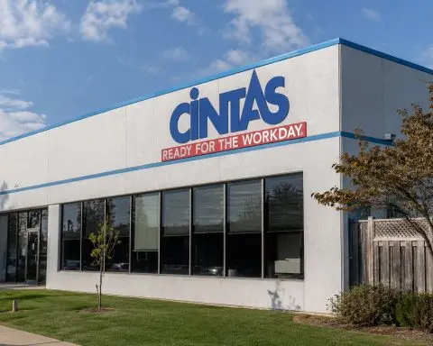 Cintas Stock Just Lost Its Rebound — Why CTAS Traders Are Watching the UniFirst Deal