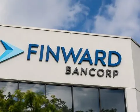 Finward Bancorp falls 4.5% as small bank draws focus