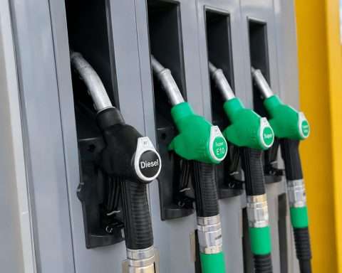 France Fuel Prices Shift Before May 8 Long Weekend As Diesel Falls And Gasoline Edges Higher