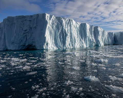 Greenland Ice Melt Is Surging Sixfold — Why Scientists Say Sea-Level Risk Is Rising
