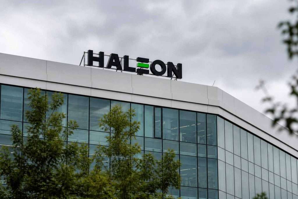 Haleon Shares Drop as £10 Billion Debt Update Keeps Spotlight on Growth and Buyback