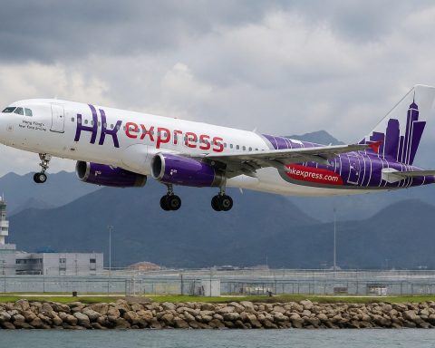 HK Express ¥4,400 Japan Sale: Routes, Dates and the Fee Travelers Must Check