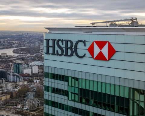 HSBC Braces for Key Week With UK Regulatory Change and Asia Growth in Focus