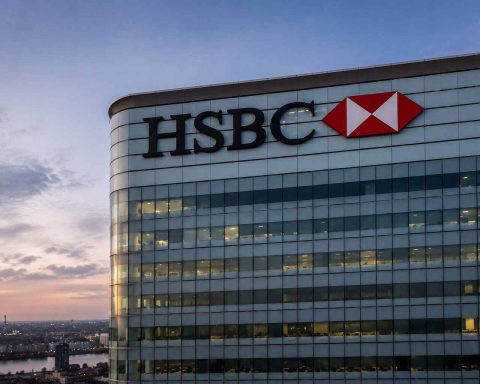 HSBC Stock Heads Toward Monday After Private-Credit Hit, FTSE Drop
