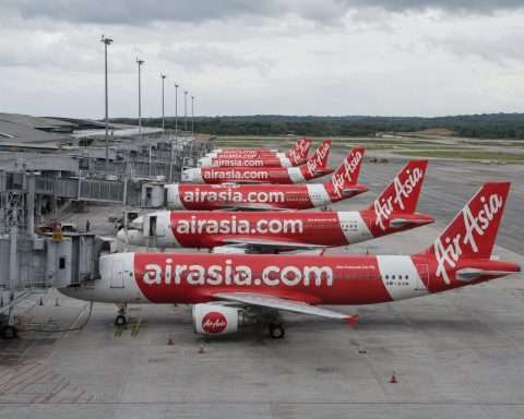 Jet Fuel Crisis Worse Than Covid for Airlines, AirAsia Chief Says, as 13,000 Flights Are Cut