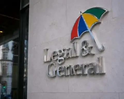 Legal & General Shares Hold Firm as 8.7% Yield and £1.2 Billion Buyback Face AGM Test