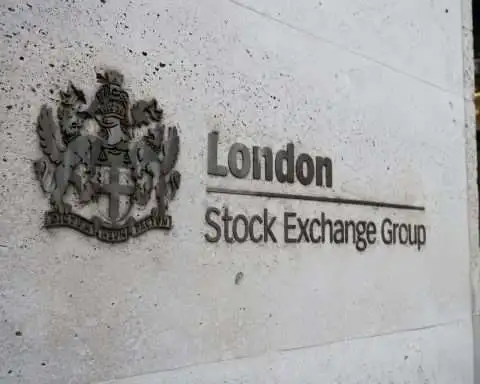 LSEG Stock Slips as Google AI Deal Meets UK Gilt Jitters
