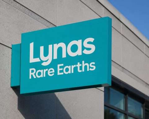 Lynas Rare Earths Faces a Monday Test After 7.7% Slide as China Curbs Keep Sector in Play