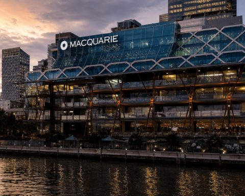 Macquarie Stock Dodges Australia’s Bank Rout as Profit Beat Forces a Second Look