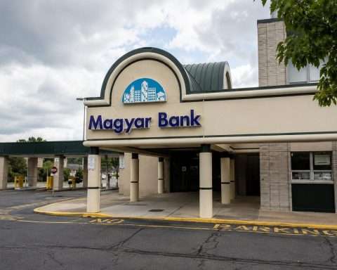 Magyar Bancorp Stock Edges Down After Dividend Day, Tiny Volume in Focus