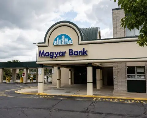 Magyar Bancorp Stock Edges Down After Dividend Day, Tiny Volume in Focus