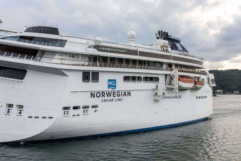 Norwegian Cruise Outlook Cut Exposes Fuel Squeeze and Booking Gap