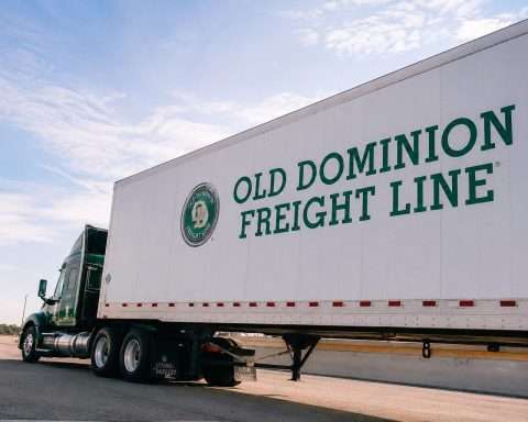 ODFL Shares Outpaced Other Truckers Before Holiday Weekend