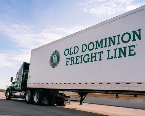 ODFL Shares Outpaced Other Truckers Before Holiday Weekend