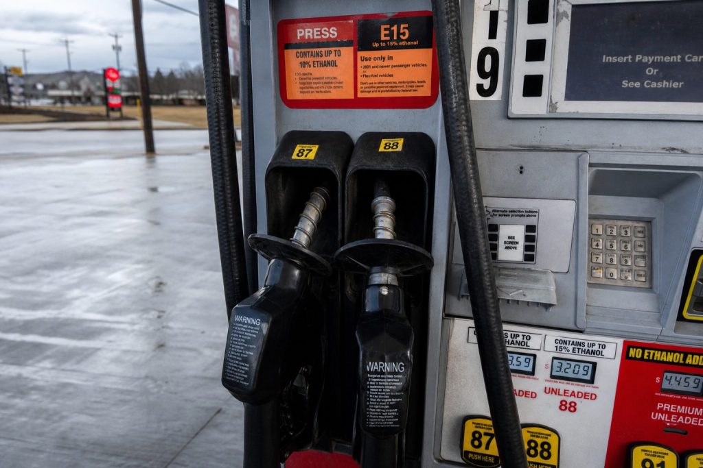 Oil Below $100 as Trump’s Hormuz Pause Puts Iran Deal Back in Play