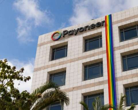 Payoneer shares edge higher ahead of CEO comments
