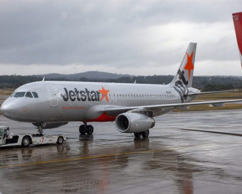 Qantas and Jetstar Cuts Stretch to September as Fuel Shock Hits Australian Travellers