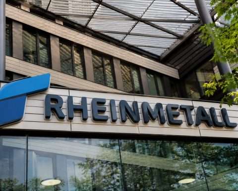 Rheinmetall Stock Falls Below €1,300 After JPMorgan Downgrade: Why the Defense Rally Is Cracking