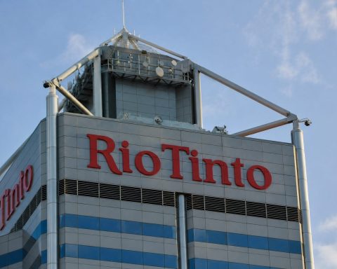Rio Tinto Drops Even as FTSE Pushes Higher