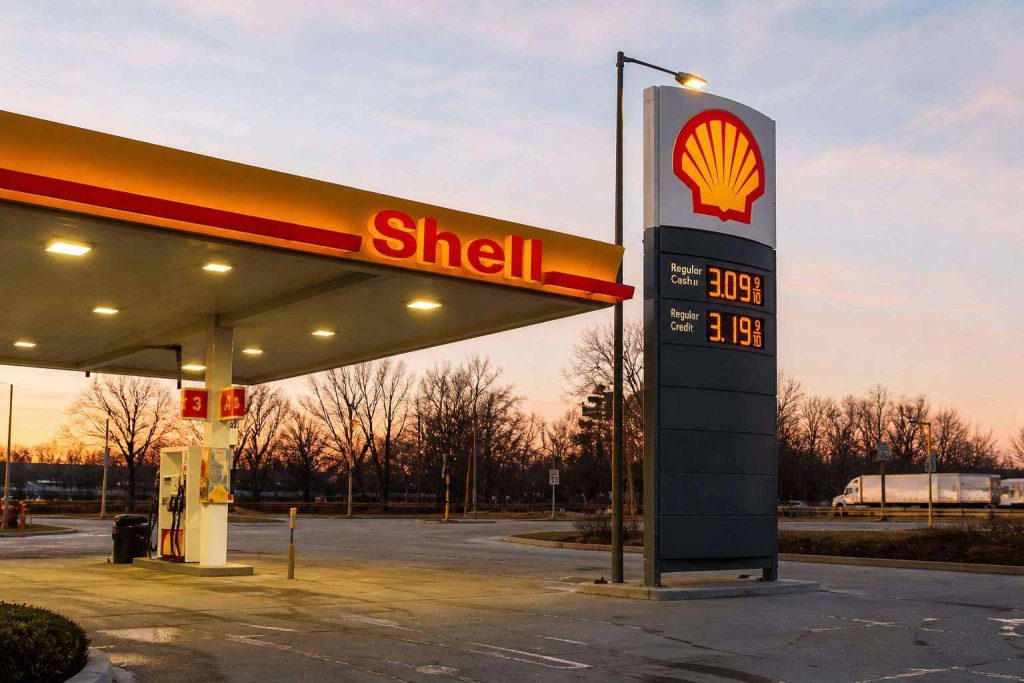 Shell Plc’s $15 Billion LNG Canada Prize Draws Wall Street Bidders After Export Record