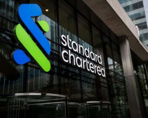 Standard Chartered PLC Profit Beat Comes With a $190 Million Iran War Catch
