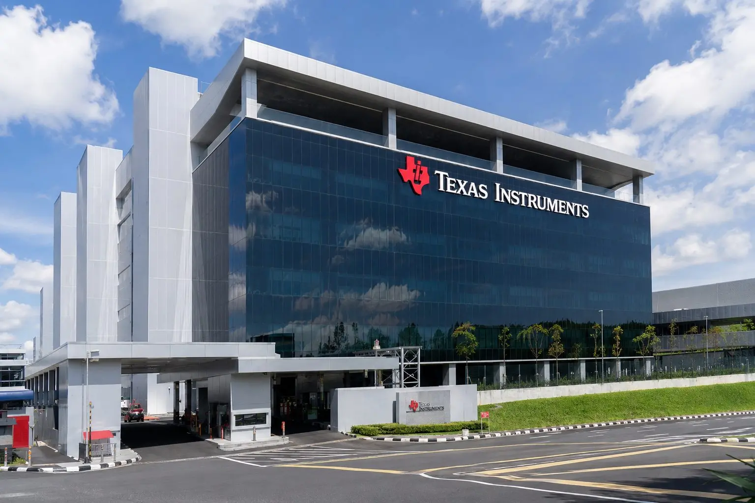 Texas Instruments jumps after AI power chip push