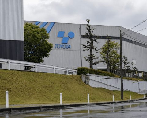 Toyota Industries’ 77-Year Market Run Is Ending After Toyota Group Buyout Vote