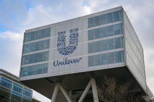 Unilever Shares Slip as Strong Volumes Meet a Fresh McCormick Deal Test