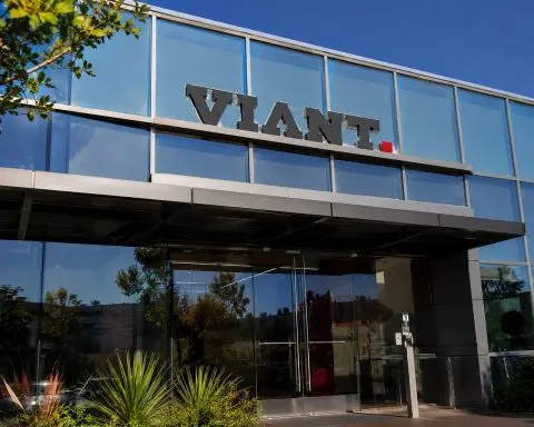 Viant Stock Slips Before the Open as Its CTV News Bet Faces a Pre-Holiday Test