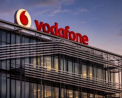 Vodafone Share Price Slips After Earnings: Three UK Deal and UBS Sell Call Raise the Stakes